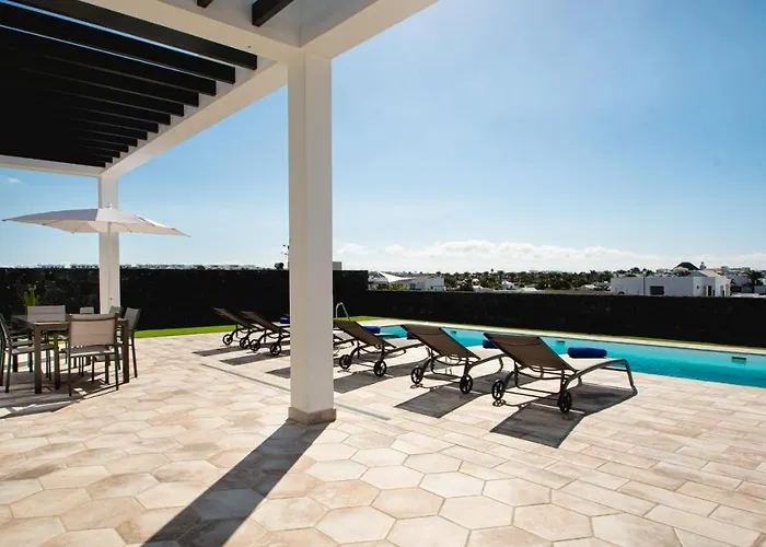 Blancazul Gazmira فيلة *