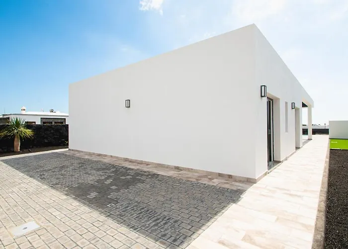 Blancazul Gazmira Villa *